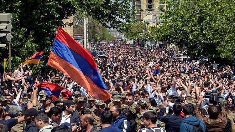 الكرملين يأمل بتوصل السلطة والمعارضة في أرمينيا إلى حل وسط