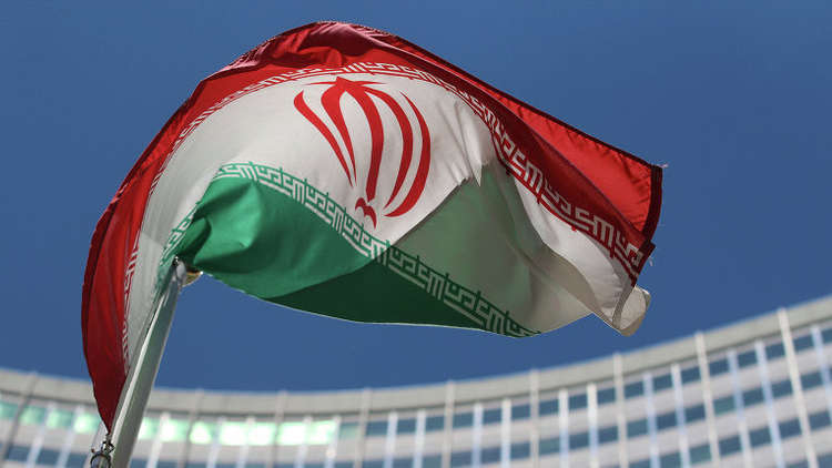 ظريف وكيري بحثا سبل الحفاظ على الاتفاق النووي الإيراني