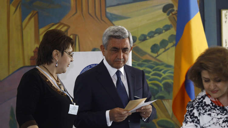 الحزب الحاكم في أرمينيا يتخلى عن تقديم مرشح لرئاسة الوزراء