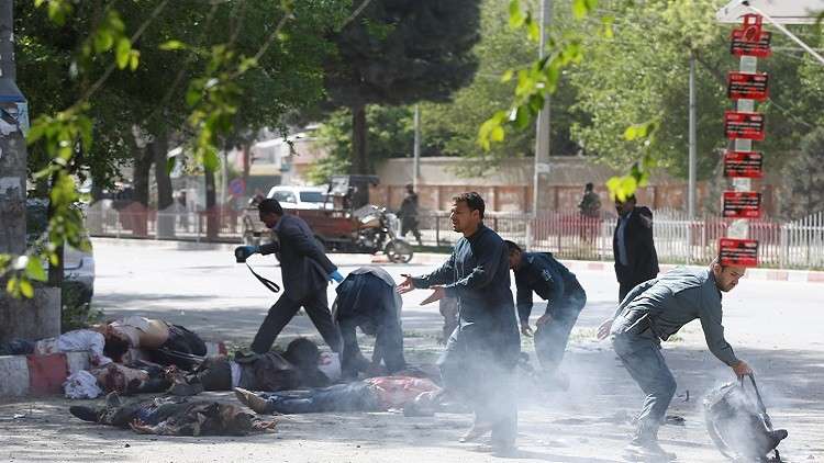 عشرات القتلى والجرحى في تفجيرين انتحاريين وسط كابل