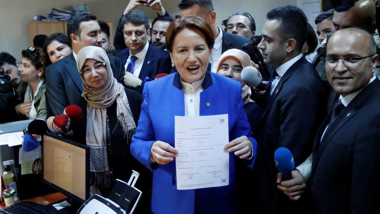 تركيا.. "السيدة الحديدية" تنوي طرد اللاجئين السوريين