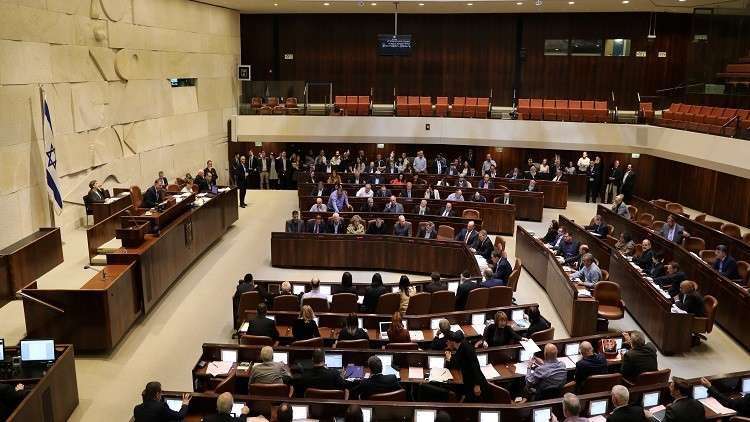 الكنيست يصوت على اقتطاع رواتب الأسرى الفلسطينيين من عائدات السلطة
