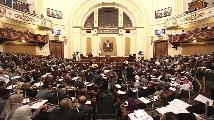 برلماني مصري: البلاد في خطر بسبب سياسات الحكومة الاقتصادية