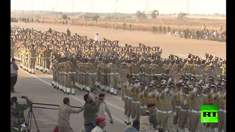 عرض عسكري مهيب في بنغازي