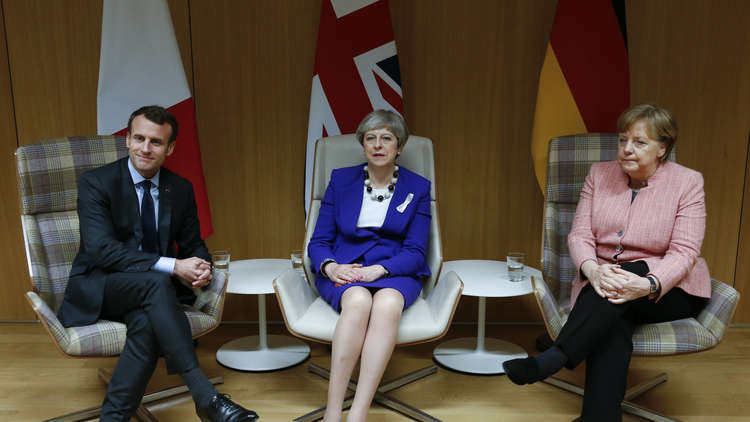 زعماء بريطانيا وفرنسا وألمانيا يعلنون في بيان مشترك اتفاقهم على مواصلة تطبيق الصفقة النووية مع إيران