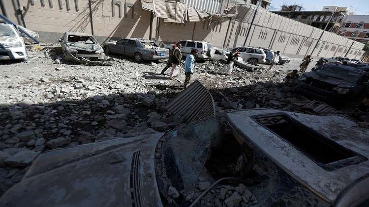 التحالف العربي يستهدف مطار صنعاء وقاعدة الدليمي الجوية ومعسكرا للنقل الثقيل