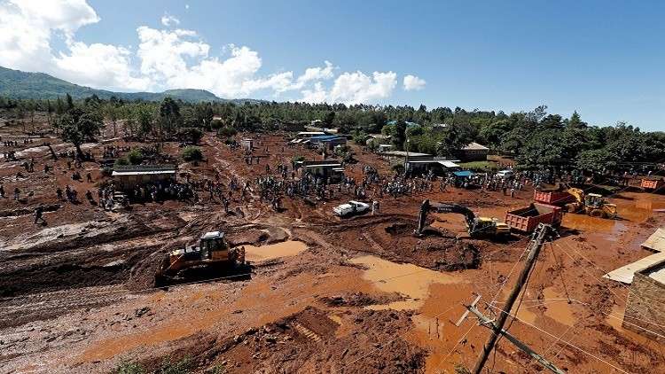 مقتل العشرات في انهيار سد في كينيا