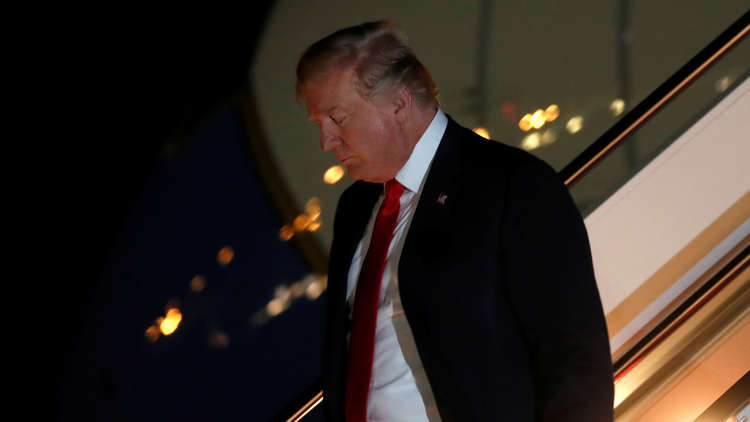 اقتصاديون يطالبون ترامب بألّا ينتحر!