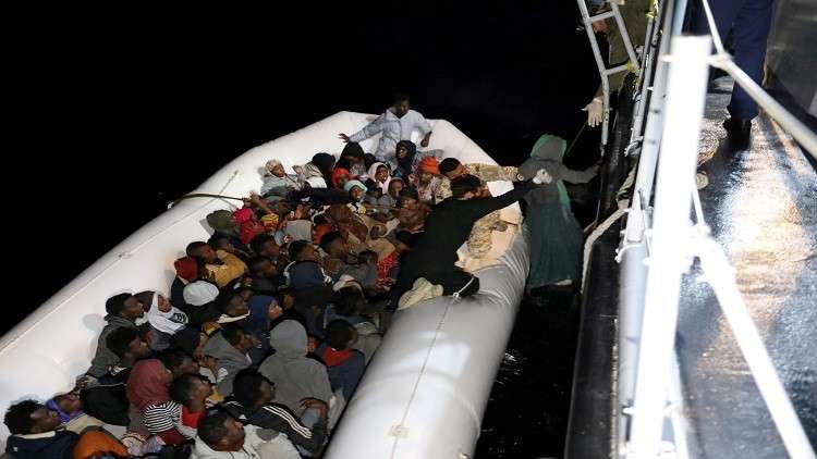 إنقاذ 73 مهاجرا قبالة السواحل الليبية 