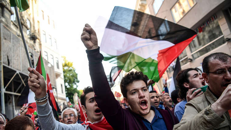 واشنطن تعزز أمن سفاراتها في الشرق الأوسط بعد نقل السفارة