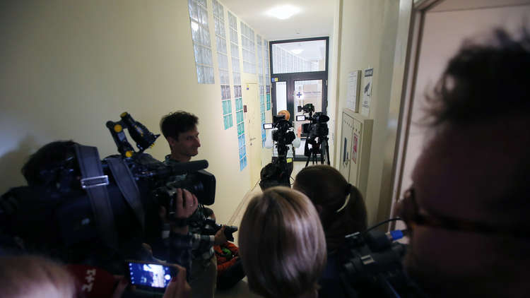 لافروف يطالب الغرب بعدم الصمت إزاء اعتقال صحفي روسي في كييف 