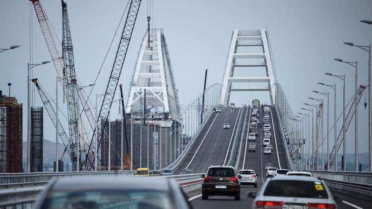 روسيا تفتتح أكبر جسر في أوروبا يبطل العقوبات الغربية