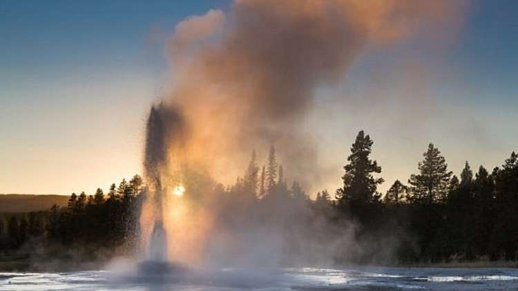 حديقة أمريكية قد تكشف كيفية بدء الحياة على الأرض!