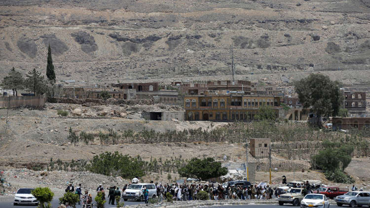 فرار عشرات الآلاف من مدينة الحديدة غربي اليمن بسبب احتدام المعارك