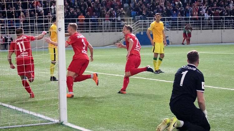 ينيسي يضع قدما في الدوري الروسي الممتاز