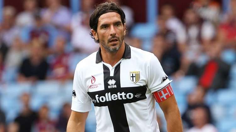 بعد إنزاله إلى الدرجة الرابعة.. بارما يعود إلى الأولى بفضل وفاء أسطورته