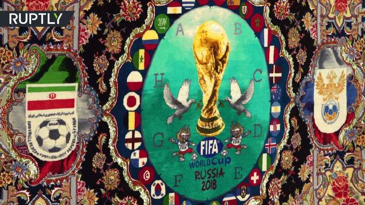 شاهد.. فنان فارسي يكرس تحفه الفريده لمونديال روسيا