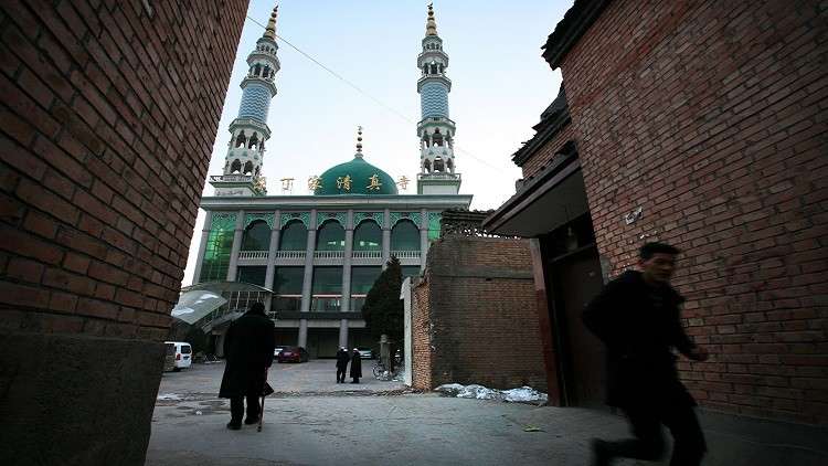 المرجعيات المسلمة في الصين تطالب المساجد برفع العلم الوطني