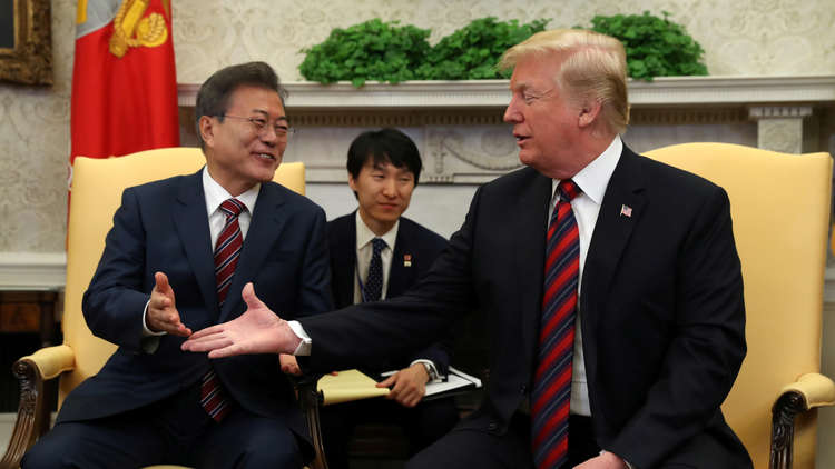 رئيس كوريا الجنوبية يدعو لمفاوضات مباشرة بين ترامب وكيم