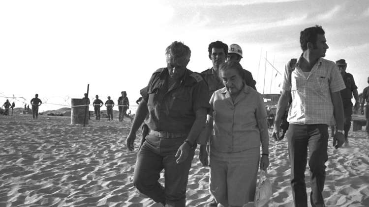 600 ألف متر من القضبان المصرية سبب قوة "خط برليف" الإسرائيلي