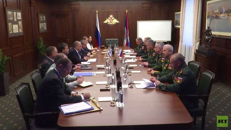 شويغو يبحث مع ليبرمان الوضع بجنوب سوريا