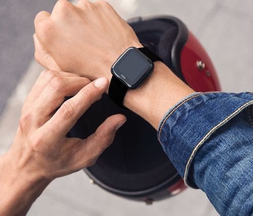 Fitbit Versa ساعة ذكية متميزة.. ولكن