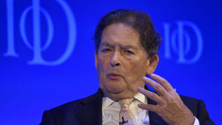 حرض على "بريكست" والآن يطالب بإقامة في فرنسا!