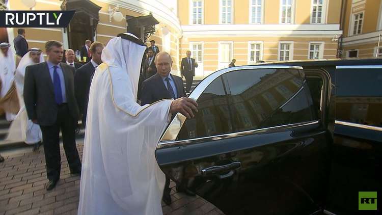 محمد بن زايد ال نهيان يتعرف على 