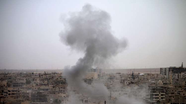 مقتل 8 أشخاص من عائلة واحدة بغارة للتحالف في سوريا