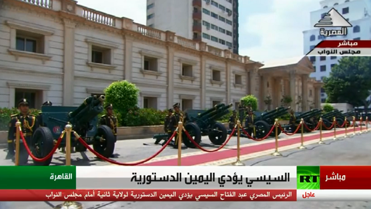 شاهد.. 21 طلقة مدفعية أمام البرلمان احتفالا بتنصيب السيسي رسميا