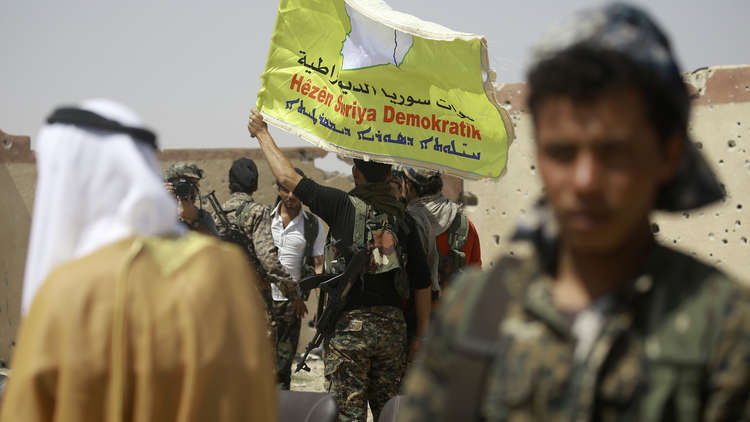 نشطاء: "قسد" تفرض حظر تجوال في الرقة