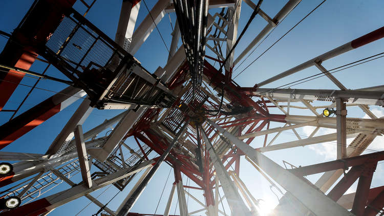 تحالف روسي سعودي يدرس الاستثمار في شركة خدمات نفطية 