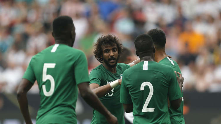 مشاجرة بين لاعبي السعودية قبل انطلاق ودية ألمانيا