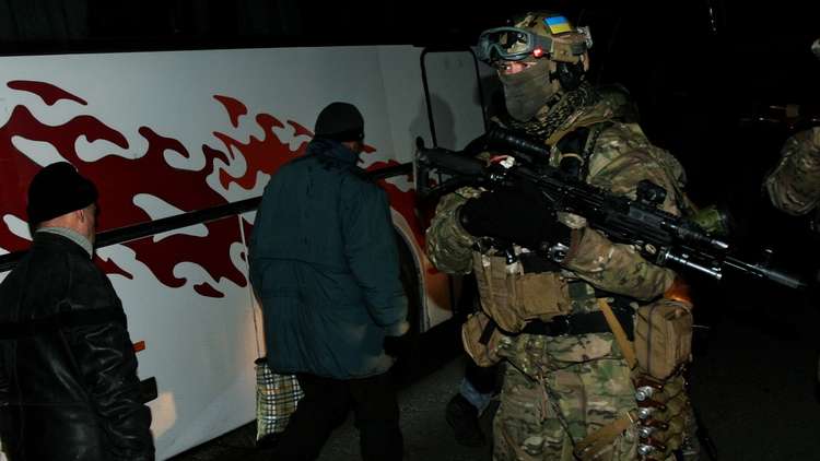 وصول قوات أوكرانية خاصة إلى خط التماس جنوب شرقي أوكرانيا 