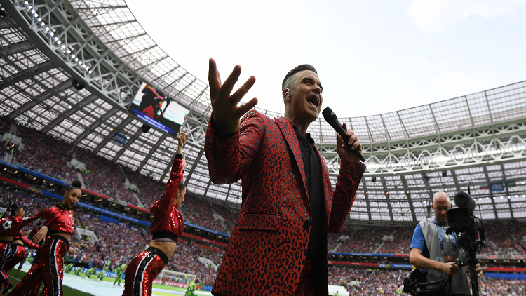 كأس العالم.. "فوكس" تعتذر عن تصرف روبي ويليامز في حفل الافتتاح (فيديو)