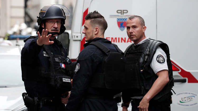 الشرطة وصفتها بـ"متطرفة مريضة نفسيا".. جريحان بهجوم نفذته امرأة جنوب فرنسا 