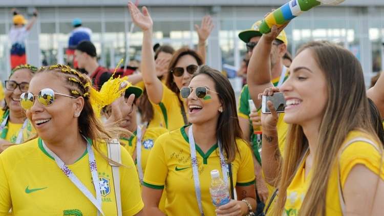 البرازيل تبدأ رحلة البحث عن كأس العالم السادسة من محطة سويسرا