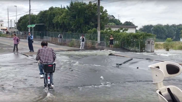 مقتل 3 أشخاص وإصابة المئات جراء زلزال في اليابان