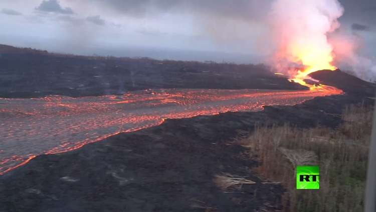 ظهور نهر من الحمم في هاواي
