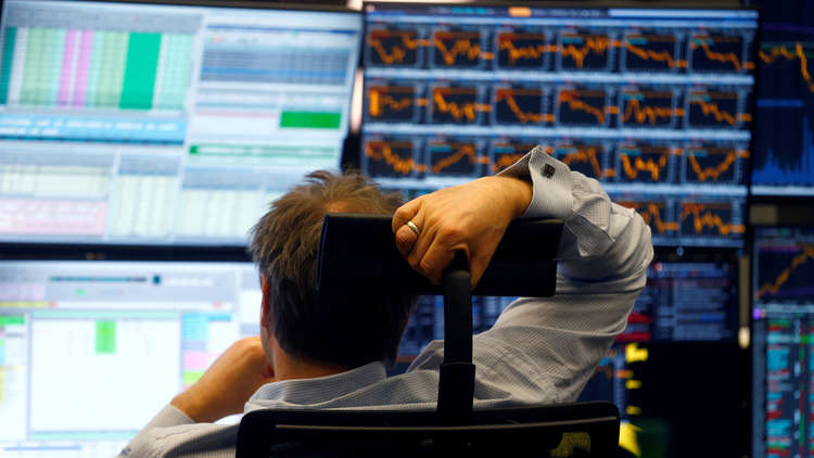 الأسهم الأمريكية تهبط مع احتدام النزاع التجاري الأمريكي الصيني