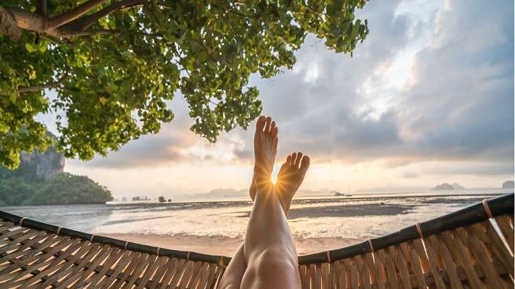 كيف يكمن سر الحياة الطويلة في قدميك؟