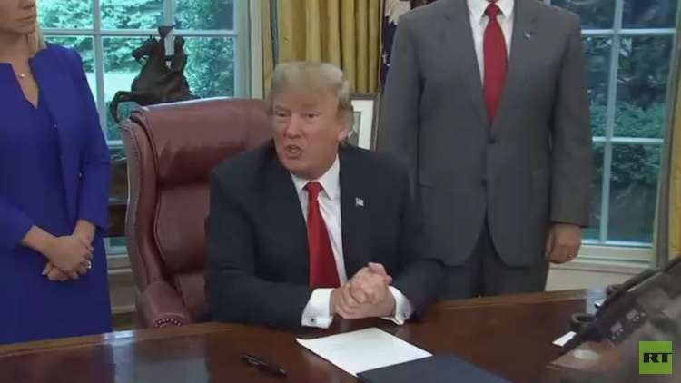 ترامب ينهي فصل عائلات المهاجرين