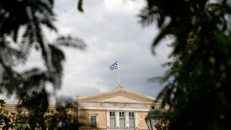 أثينا تطوي صفحة أزمتها المالية