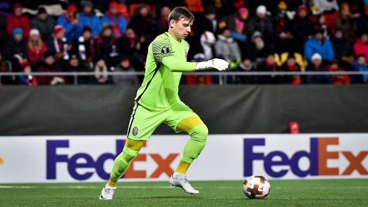 رسميا.. ريال مدريد يضم الحارس الأوكراني الشاب لونين