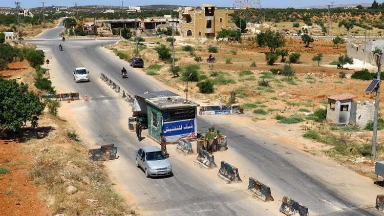 حميميم: 465 شخصا غادروا منطقة خفض التصعيد في إدلب خلال اليوم