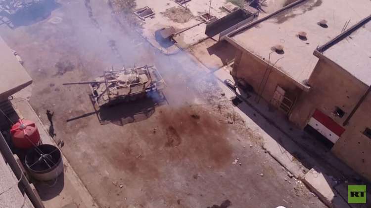 مقتل العشرات بقصف لطائرات سورية على درعا وفتح 3 معابر لخروج المدنيين