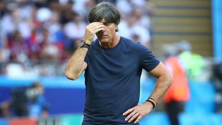 غالبية الألمان تطالب بإقالة لوف مدرب المانشافت