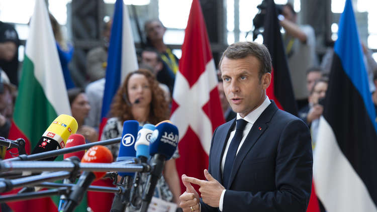 ماكرون: لن نفتح مراكز إيواء للمهاجرين