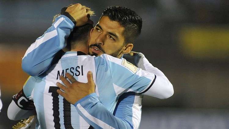 سواريز يوجه رسالة لميسي بعد خروج الأرجنتين من المونديال