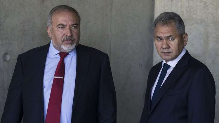 الدفاع الإسرائيلية: ليبرمان بحث مع شويغو الوضع في جنوب سوريا